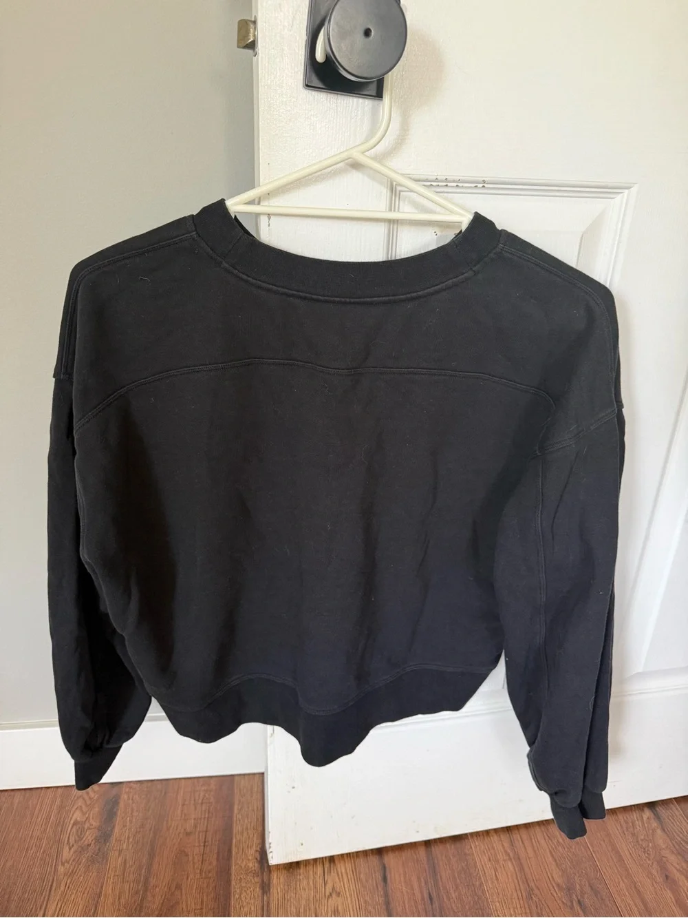 lululemon athletica Perfectly Oversized Crop Crew - Picture 2 of 3